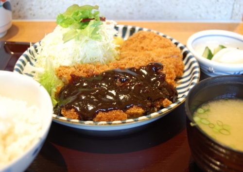 味噌カツの老舗「味処 叶」