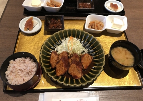 名古屋の名物料理 味噌カツとは