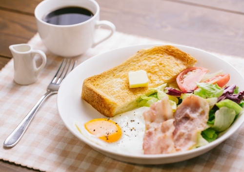 名古屋流の朝の楽しみ方 喫茶店で贅沢なひととき